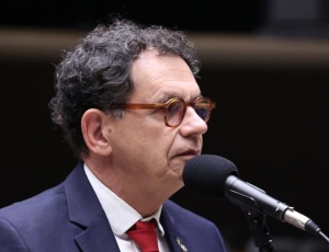Reimont pede bloqueio de bens, apreensão de passaportes e investigação sobre financiamento do filme 'Dark Horse'