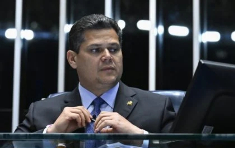 Congresso derruba vetos de Lula e decide liberar verba a municípios antes da eleição