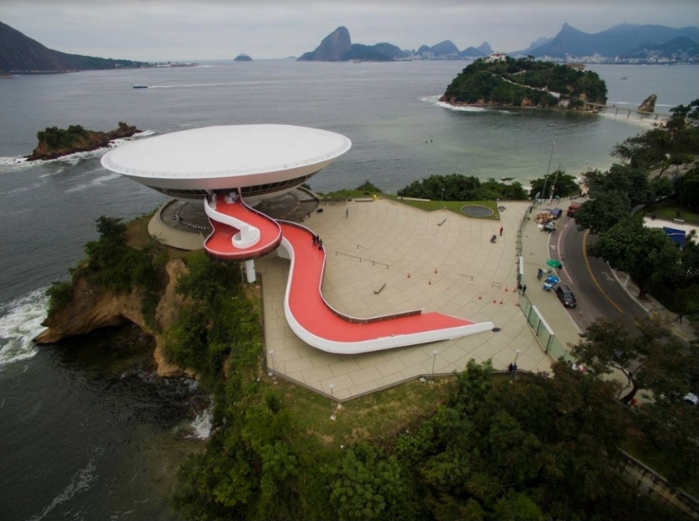 NITERÓI: A CIDADE QUE ACORDOU SEM CAPITAL