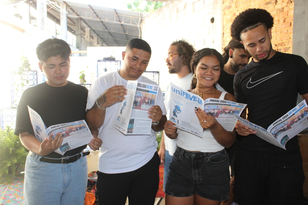 Juventudes das favelas do Rio ganham espaço literário em projeto de comunicação comunitária idealizado pelo coletivo Somos os Crias