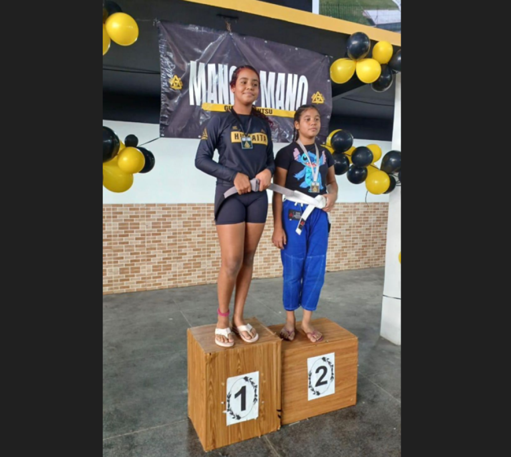 De Mesquita para o Lugar mais alto do Pódio: Aos 12 Anos, Isabella Conquista Duplo Ouro no Jiu-Jitsu