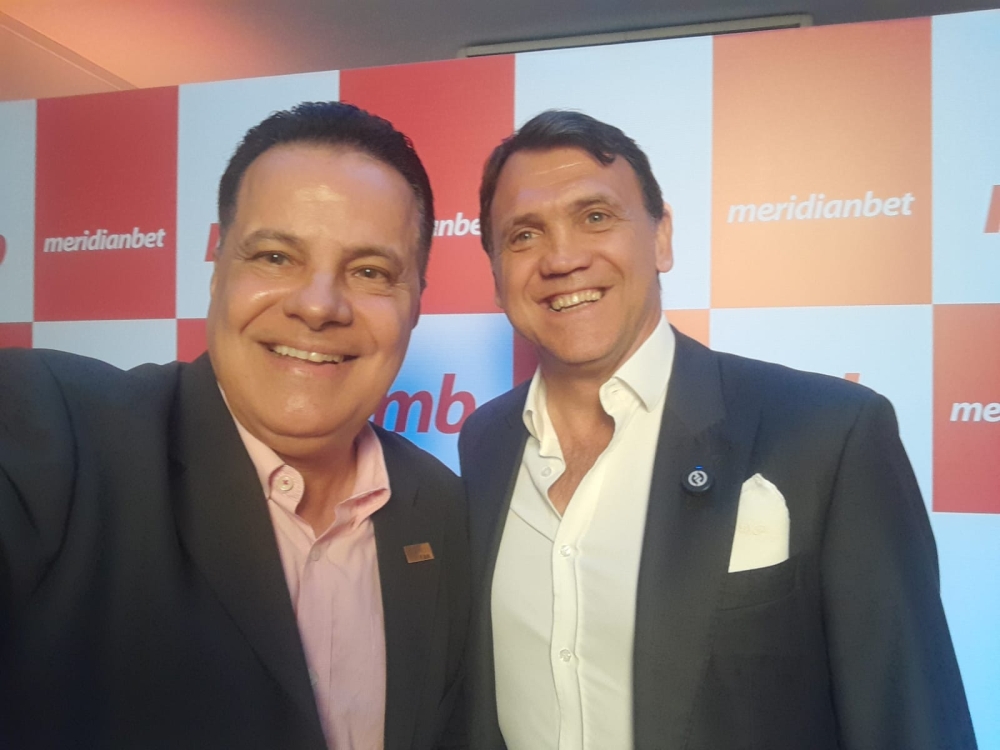 Dejan Petkovic inaugura Petkovic TV em noite histórica que reúne ícones do futebol e da mídia brasileira