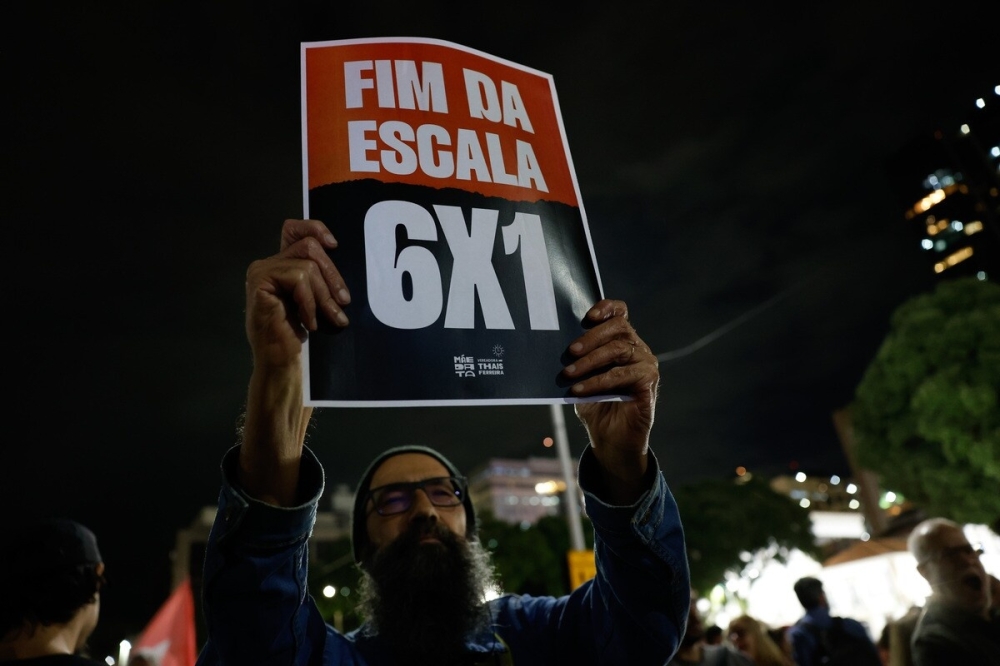 Relator propõe fim gradual da escala 6x1 com jornada de 40 horas semanais e dois dias de folga
