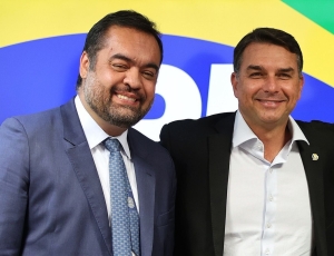 Investigações contra Cláudio Castro geram preocupação no grupo político de Flávio Bolsonaro