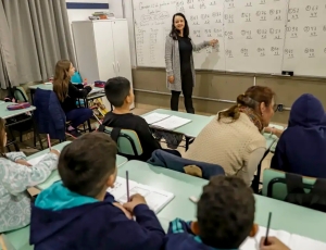Senado aprova MP que estabelece piso de R$ 5.130 para professores