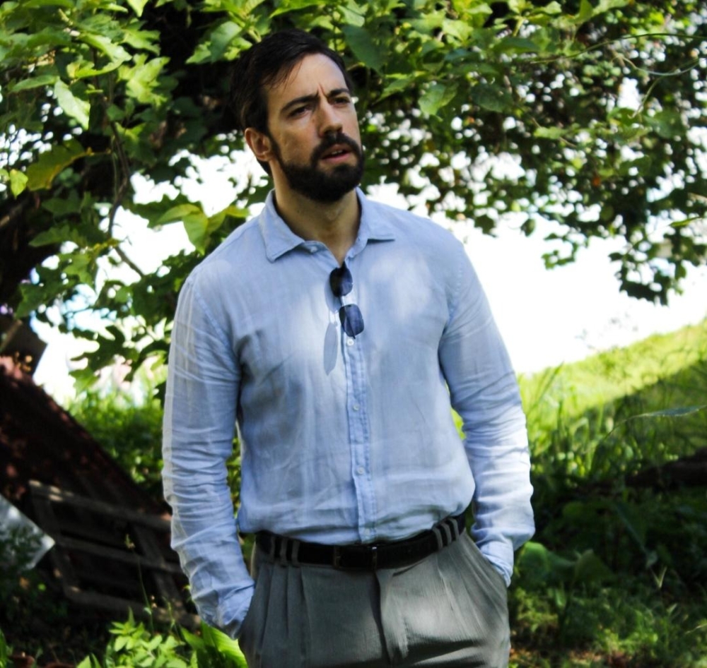 Victor Garbossa cria e protagoniza 'No Solo Inimigo', minissérie brasileira sobre política, poder e escolhas