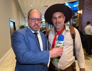 De Dezesseis de Novembro a Brasília: Odair Kempa o presidente da Câmara que trocou o terno pela pilcha e levou a cultura gaúcha para o centro do poder