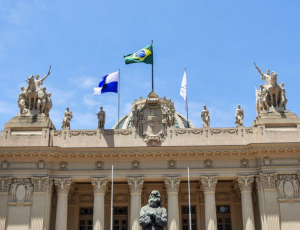 RJ: projeto prevê uso de banheiros neutros para pessoas trans