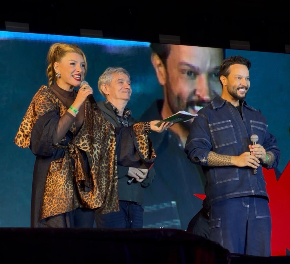 Guto Melo e Vanessa Bellini entregaram muita animação como Mestres de Cerimônia da Virada Cultural