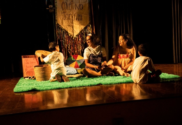 A Caixa de Sons Ancestrais transforma sonho, memória e cultura periférica em teatro musical contemporâneo