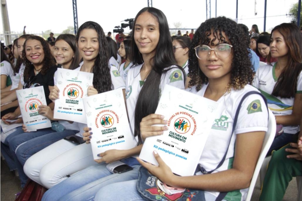 Poesia e Música: Festival conclui etapa baiana deixando rastro de emoção e arte na rede pública de ensino