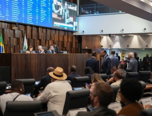 ALERJ convoca 92 prefeituras para discutir orçamento com rombo de R$ 13 bi