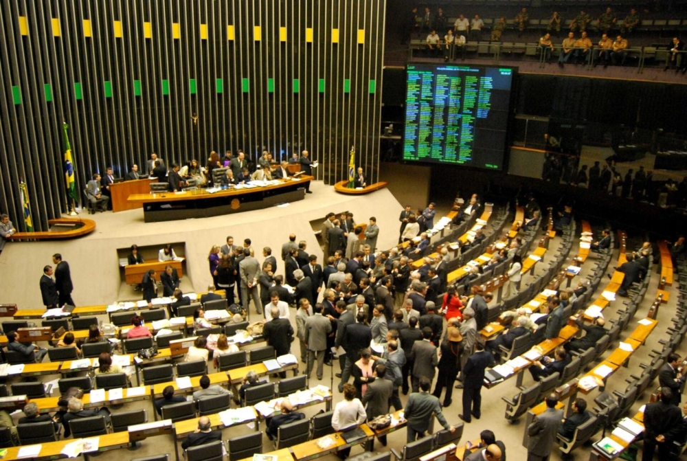 PEC 6×1: o racha que pode definir o rumo das eleições de 2026