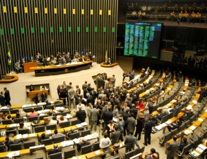 PEC 6×1: o racha que pode definir o rumo das eleições de 2026