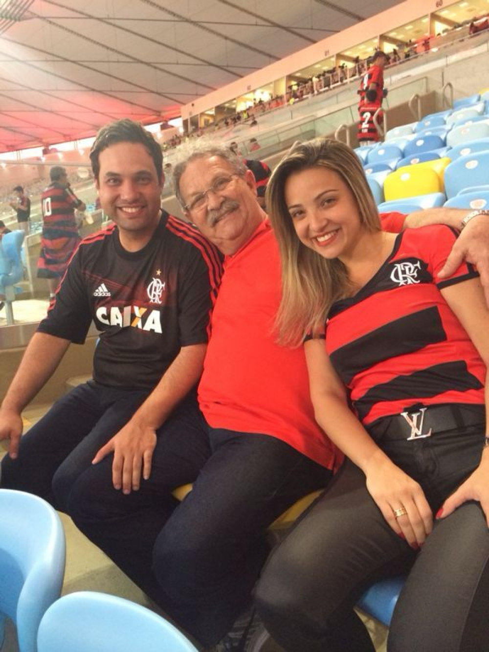 'Família também sofre': foto de Dr. Jairinho ao lado do pai e da irmã reacende debate sobre o impacto humano do caso Henry Borel