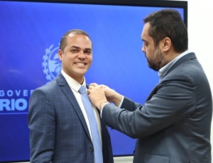 Castro nomeou rede de fantasmas ligada a deputado aliado de Douglas Ruas na Baixada