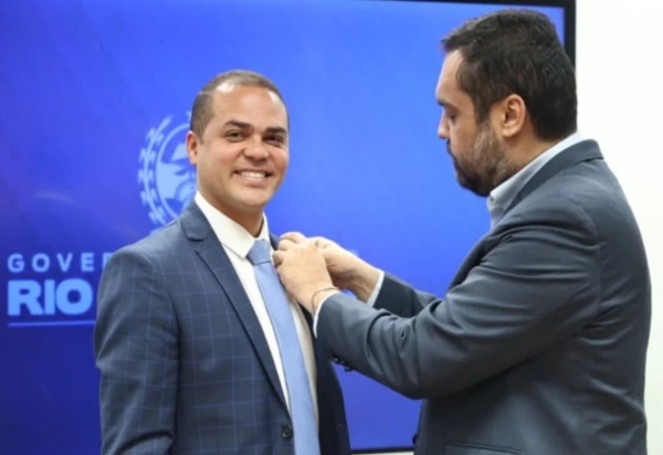 Castro nomeou rede de fantasmas ligada a deputado aliado de Douglas Ruas na Baixada