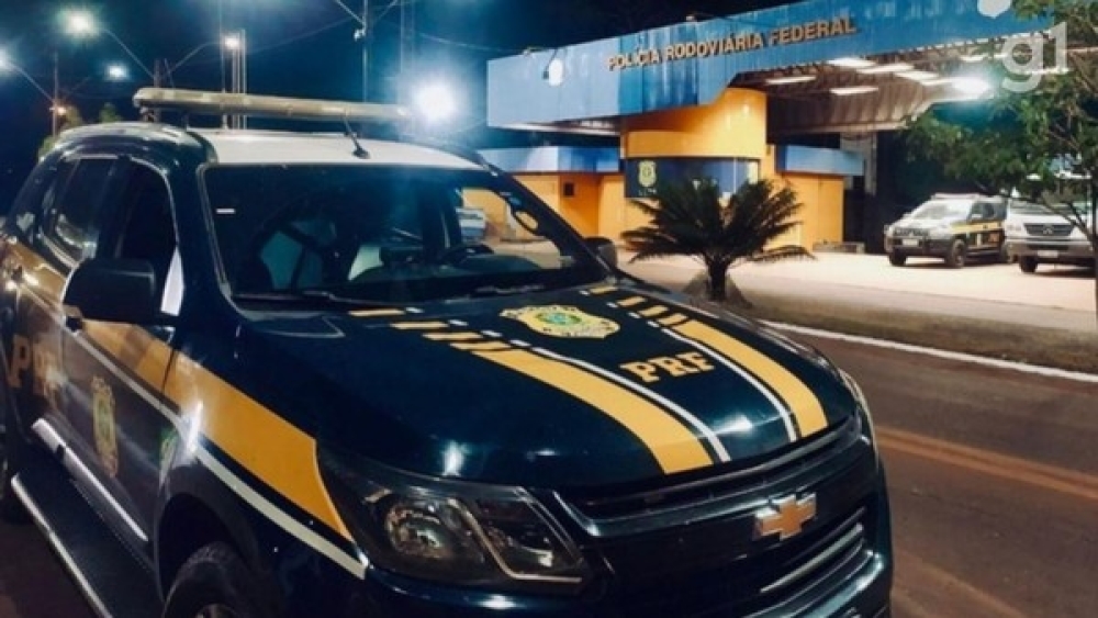 PRF resgata adolescente que viajava sozinha para encontrar homem conhecido pela internet