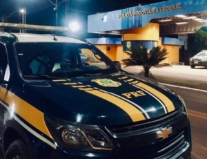 PRF resgata adolescente que viajava sozinha para encontrar homem conhecido pela internet