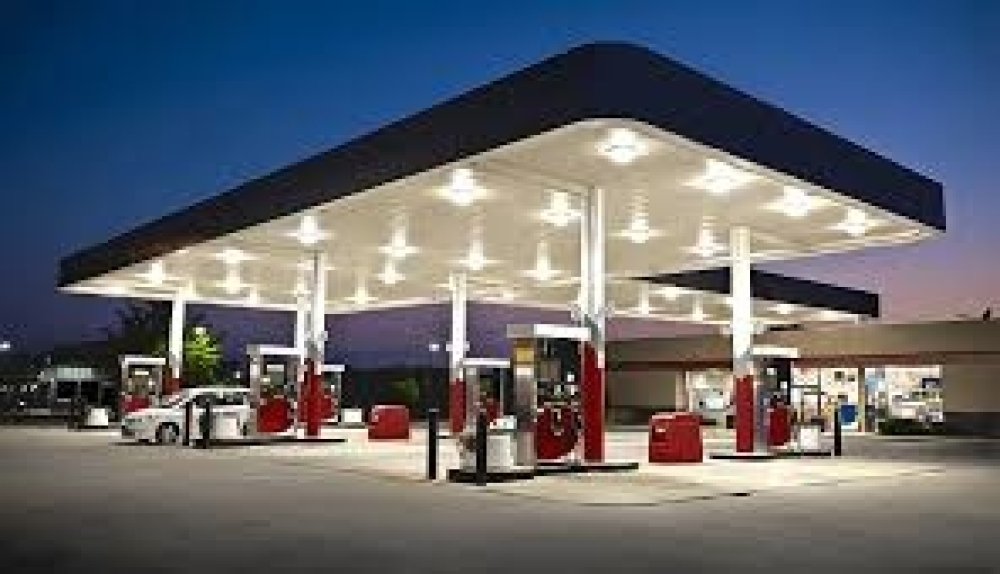 Postos independentes relatam dificuldades para comprar combustível após fechamento da refinaria Refit