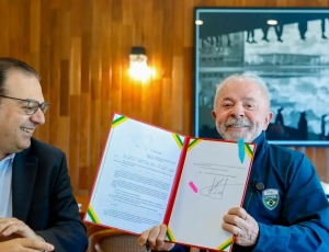 Lula sanciona lei que garante renovação automática da CNH