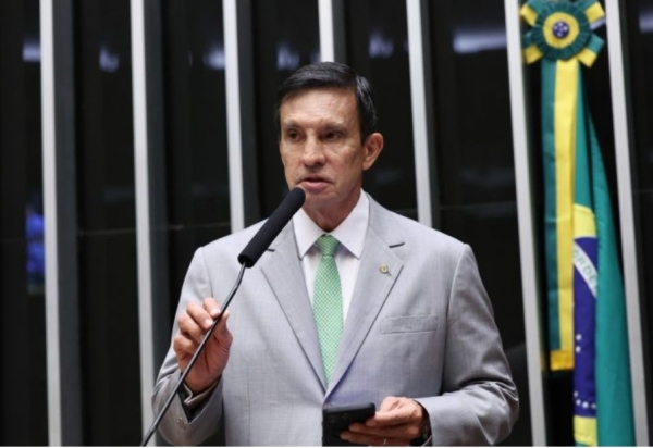 Projeto proíbe fornecimento de alimentos ultraprocessados em transportes de passageiros