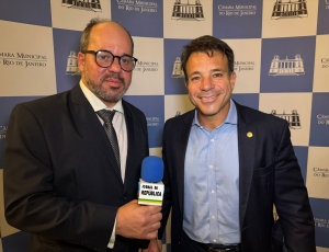 Prefeito do Rio de Janeiro é Comunista ou Capitalista? O embate entre a desapropriação forçada das garagens das empresas de ônibus e o saldão de imóveis públicos indo para leilão a preço vil