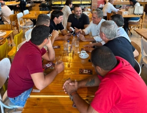 André Ceciliano articula pré-candidatura à Alerj em café de Nova Iguaçu