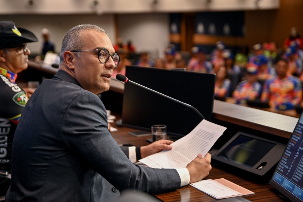 BASTIDORES DA POLÍTICA: O PRESTÍGIO E A FORÇA DE ARTICULAÇÃO DE MARCUS VINÍCIUS NESKAU NO CENÁRIO FLUMINENSE