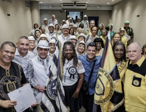 Velha Guarda do Carnaval Carioca é homenageada em solenidade na Câmara Municipal