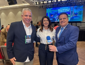 Prefeita Rosi Silva e Coronel Menezes inauguram primeiro simpósio dedicado ao tema e prometem transformar município em referência de políticas públicas de proteção