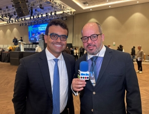 Advogado Saint Clair, especialista em gestão pública, revela como decisão americana gera bloqueio de contas, sanções bancárias e equiparação a Al-Qaeda e Hamas