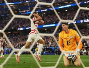 EUA estreia na Copa do Mundo com goleada sobre o Paraguai: 4x1