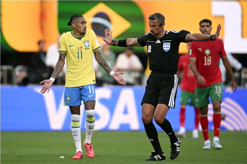 Futebol medíocre, futuro incerto: Brasil tropeça na estreia e acende alerta na Copa