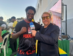Carlos Antunes e o Revolution Minds aterrissam na maior batalha de barbeiros do mundo para ensinar gestão a quem só sabe cortar