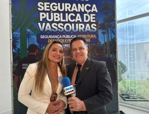 A diplomata civil Ângela Ferreira, que leva informação como escudo para as mulheres do interior fluminense