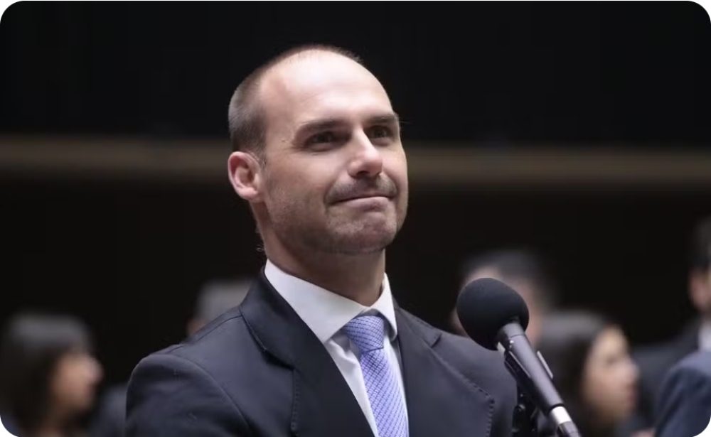 STF condena Eduardo Bolsonaro a 4 anos e 2 meses de prisão por coação em processo sobre trama golpista