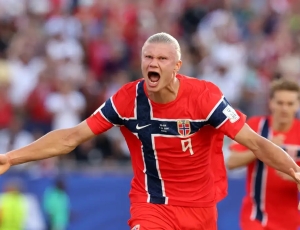Noruega goleia Iraque em retorno à Copa; Haaland marcou dois gols
