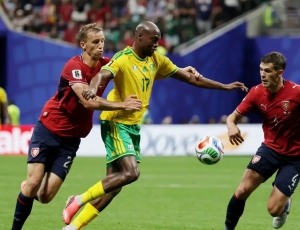 África do Sul sofre gol aos 6 min, reage e empata com República Tcheca