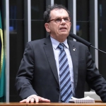 Reimont apresenta projeto para proibir publicidade de bets em rádio e TV