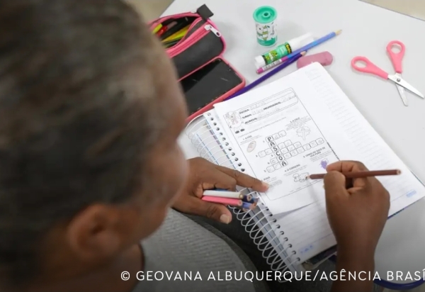 IBGE: país tem 8,4 milhões de analfabetos, menor número desde 2016