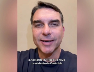 Flávio Bolsonaro parabeniza 'Bukele colombiano' e diz que direita segue vencendo na América