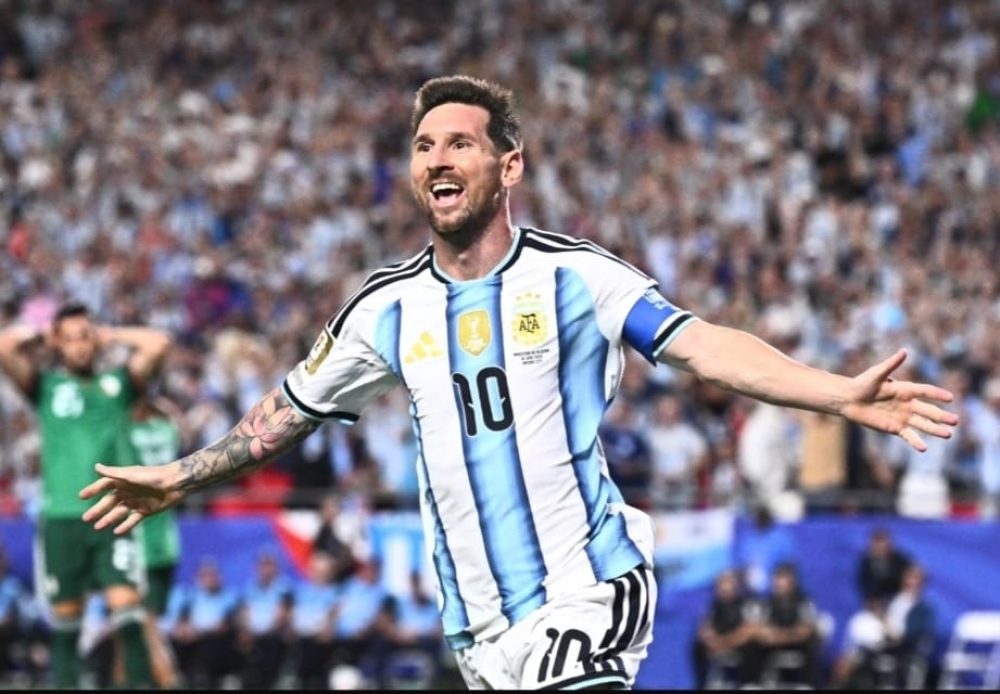 Messi brilha com dois gols e conduz Argentina à vitória sobre a Áustria