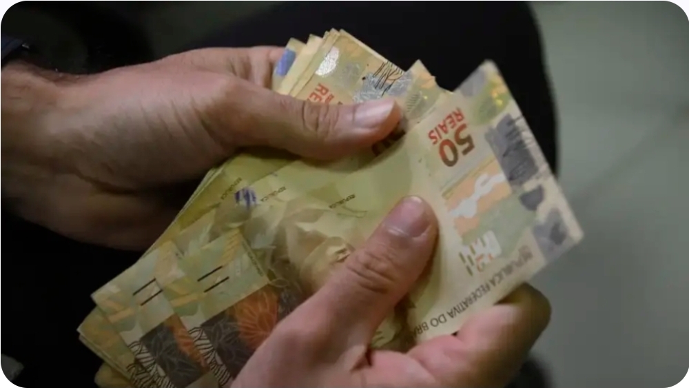 Fatia de pessimistas com economia do Brasil cai de 35% para 26%, diz Datafolha
