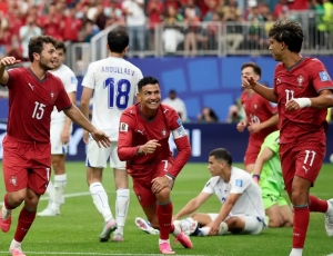 Cristiano Ronaldo faz dois gols e Portugal vence o Uzbequistão por 5x0