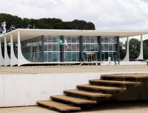 STF reafirma validade de redutor do tempo para aposentadoria proporcional de professor
