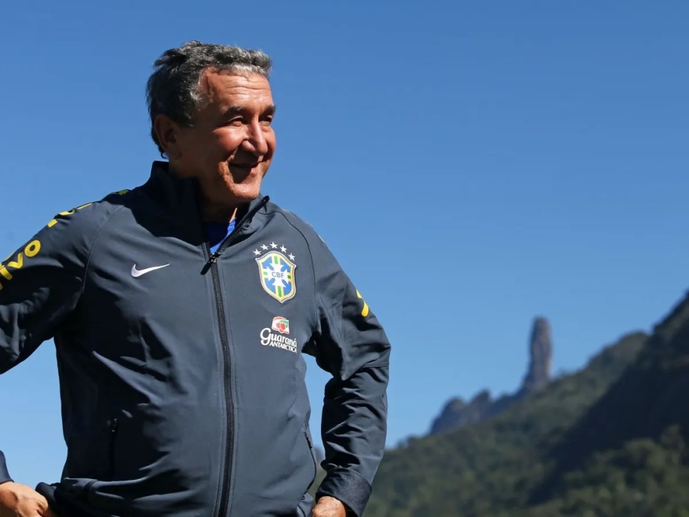 Parreira tem piora clínica, respira com ajuda de aparelhos e passa por cirurgia