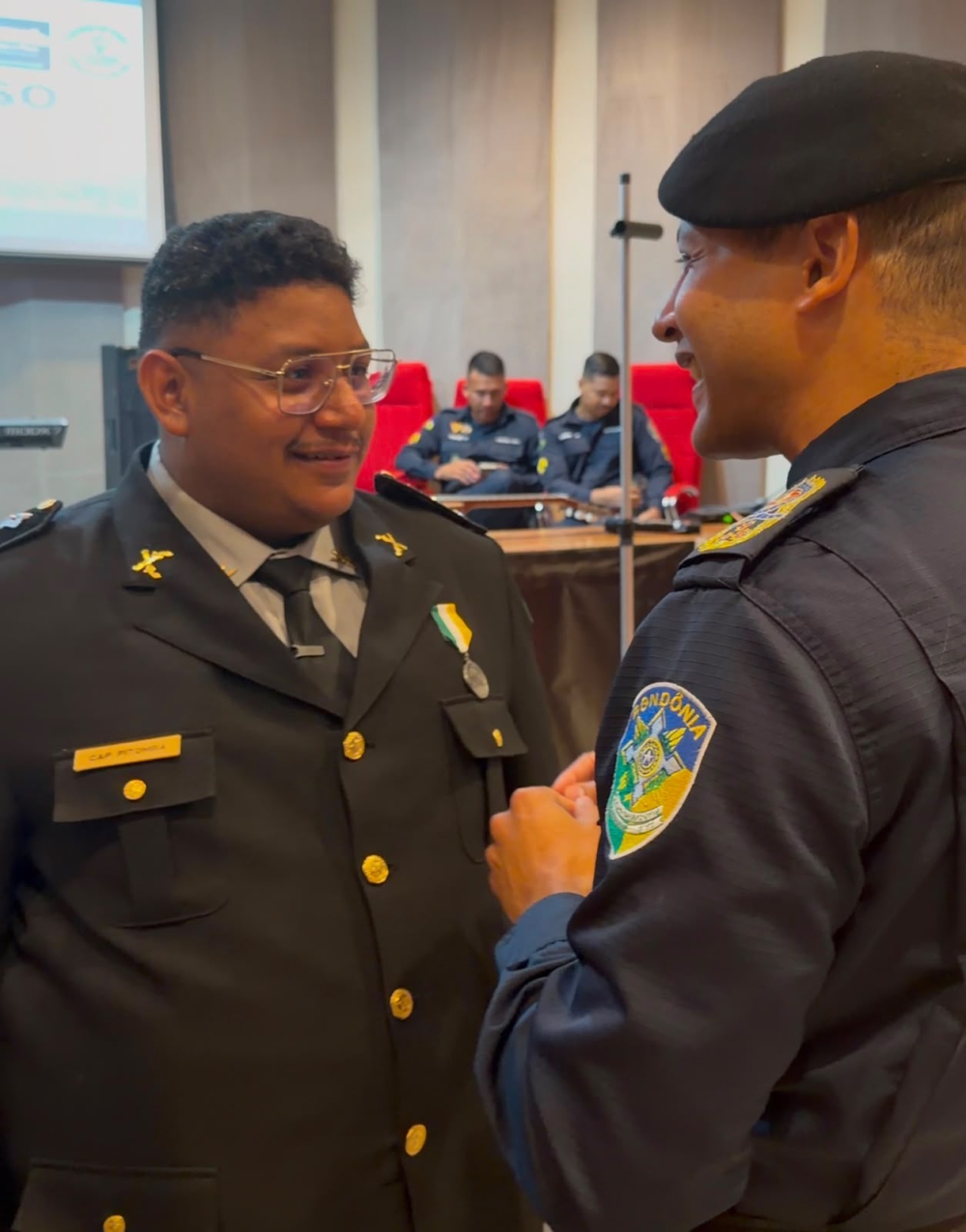 Capitão Pitomba é condecorado com a maior honraria da Polícia Militar de Rondônia