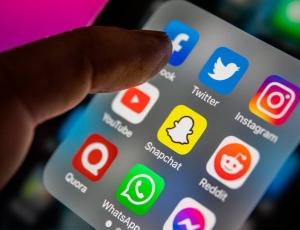 TV e redes sociais estão entre as preferências da população de Rio das Ostras para checagem de notícias