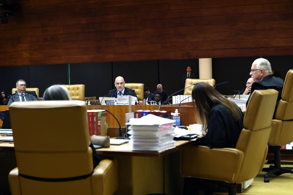 STF mantém fim da aposentadoria compulsória para juízes condenados